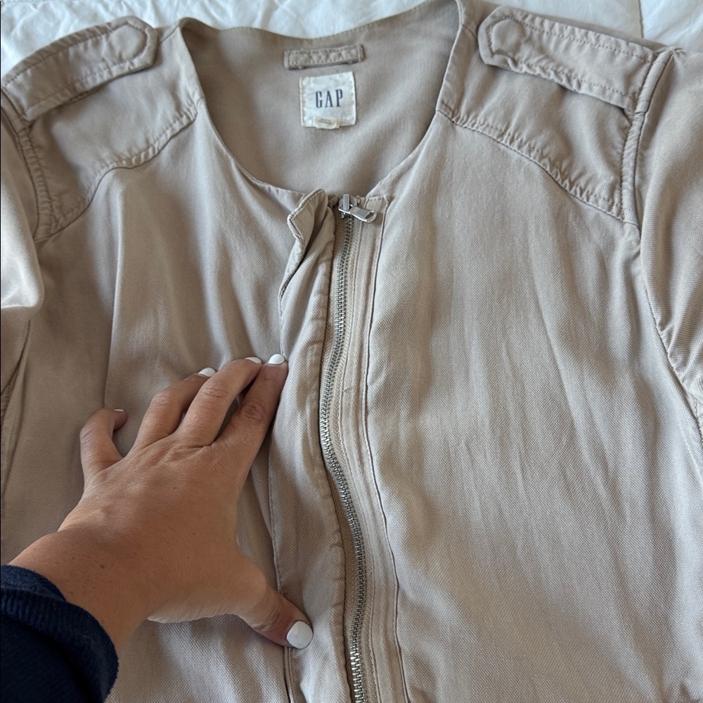 Gap Utility Jacket Women's Small Beige Collarless Hidden Zip-Up Long Sleeve XL - Picture 5 of 7